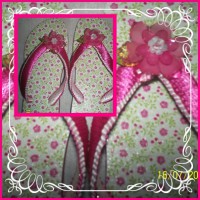 CHINELO BORDADO COM FITAS DE CETIM EM MACRAME
